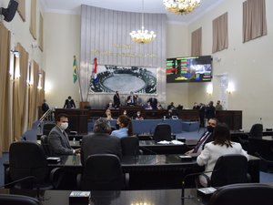 Parlamentares votam Lei de Diretrizes Orçamentárias e entram em recesso