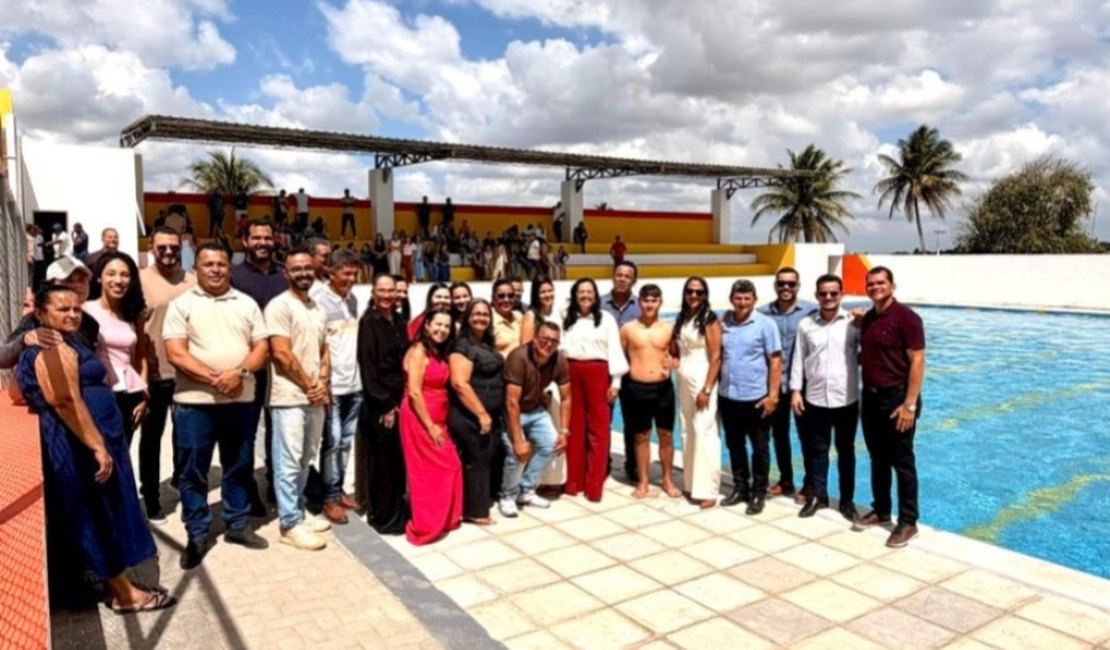 Lagoa da Canoa 64 anos: Edilza Alves entrega piscina semiolímpica ao complexo esportivo