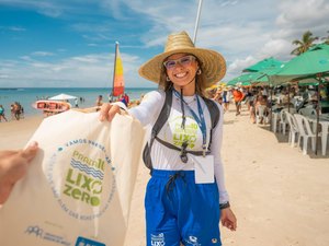 Governo de Alagoas participa de atividade socioambiental na Praia do Francês