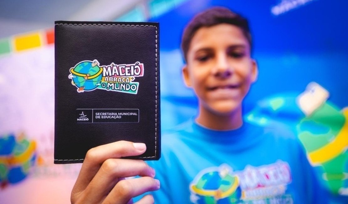 Prefeitura leva mais 50 alunos da rede municipal para intercâmbio na Inglaterra