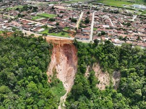 Voçoroca em Rio Largo representa risco à população e à infraestrutura urbana, aponta Defesa Civil