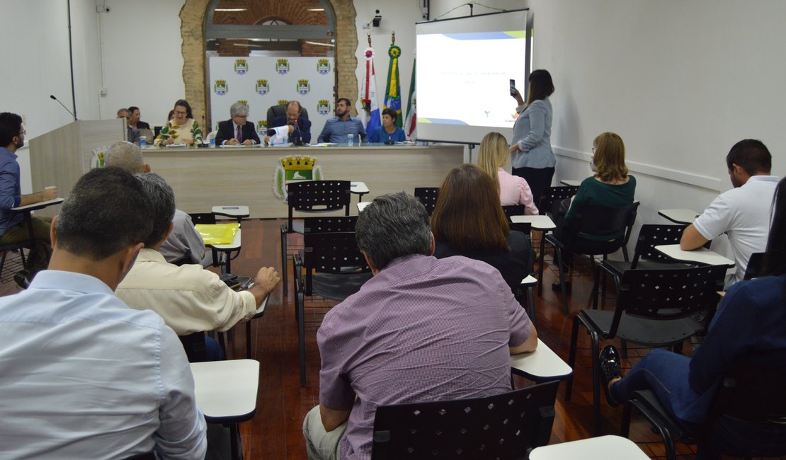 Audiência pública discute saneamento e poluição nas praias de Maceió