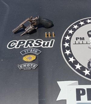 Mulher é presa com arma após tentar fugir de abordagem no povoado Perucaba, em Igreja Nova