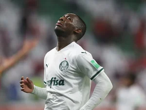 Palmeiras afasta Patrick de Paula após vídeo em balada