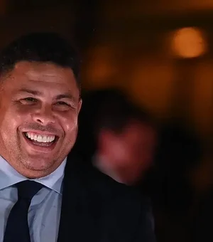 Ronaldo elogia vaquinha do Corinthians e brinca sobre dívida