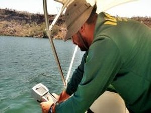 FPI faz coleta no Rio São Francisco para analisar qualidade de água