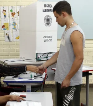 Com envelhecimento da população, eleitorado jovem recua 22% em 16 anos