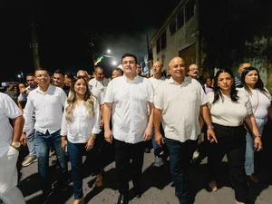 Prefeito Carlos participa da procissão de Nossa Srª da Conceição e celebra com milhares de fiéis em Rio Largo