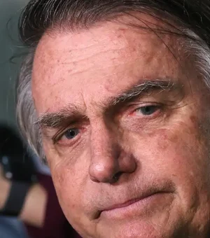Moraes autoriza ida de Bolsonaro a hospital para procedimento na pele