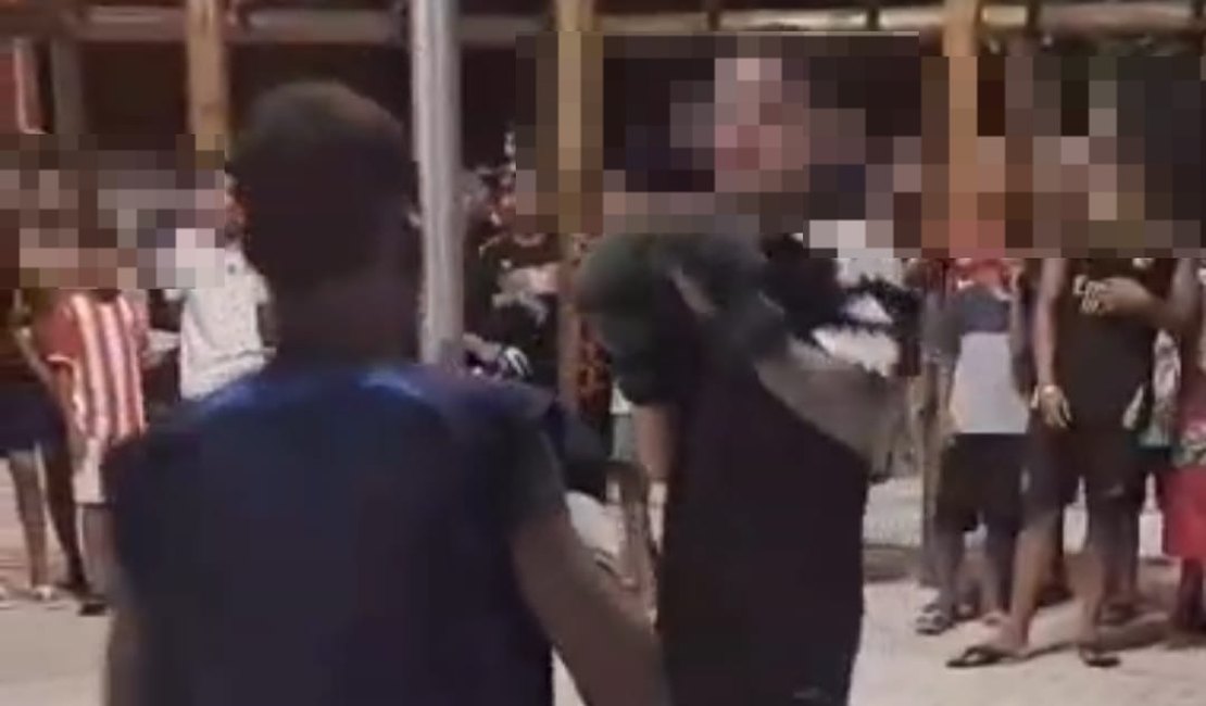 'UFC de rua': vídeo mostra adolescentes lutando em Maceió