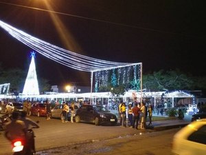 Em São José da Tapera, ornamentação natalina encanta e atrai visitantes
