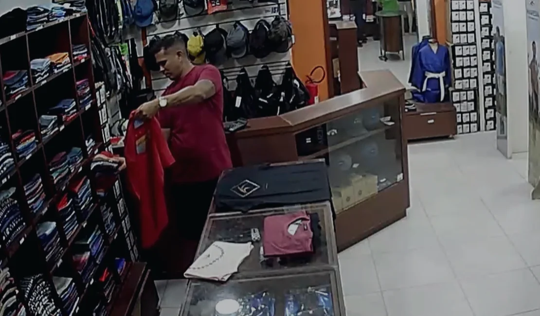 [Vídeo] Suspeitos de furto no Pátio Shopping são flagrados no Maceió Shopping com roupas furtadas