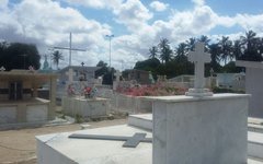 Prefeitura de Arapiraca realiza cadastramento de lotes do Cemitério Pio XII