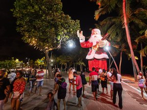 Decoração natalina: Prefeito JHC abre “Natal de Todos Nós”