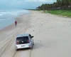 Condutor de carro que ‘passeou’ na Praia do Francês é multado em R$ 15 mil