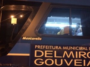 Motorista de transporte escolar quer cobrar passagem de alunos em Delmiro Gouveia
