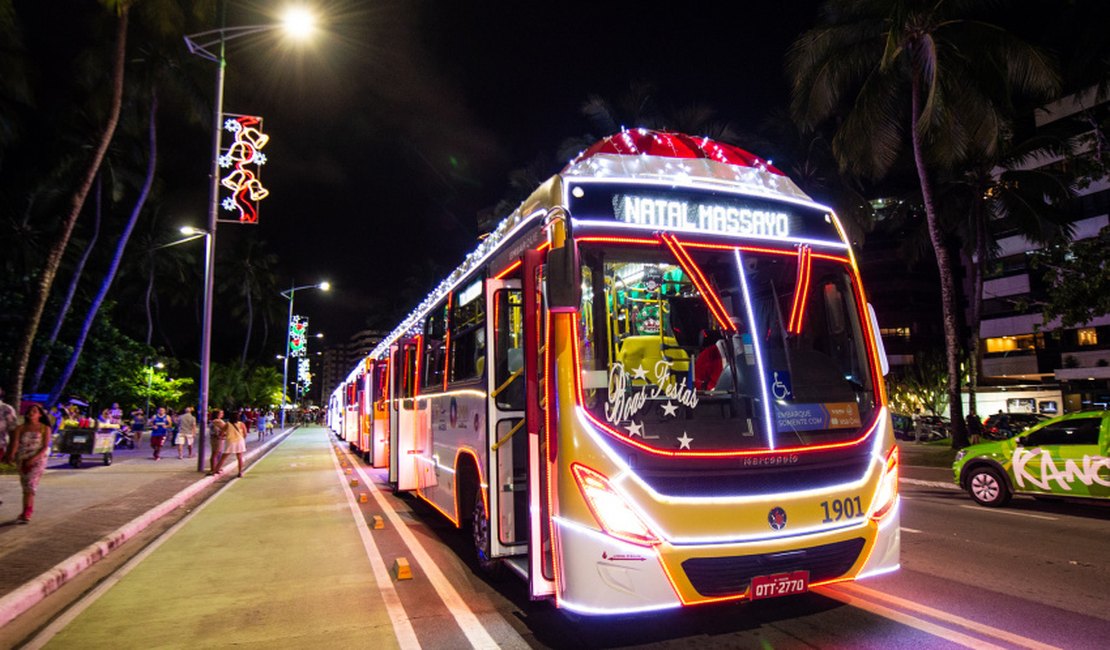 Maceioenses e turistas terão ônibus de graça para conhecer iluminação de Natal na orla