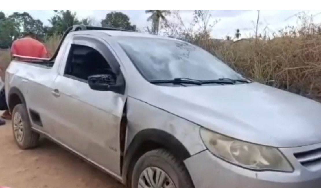 Capotamento deixa dois feridos no distrito Cana Brava, em São Sebastião