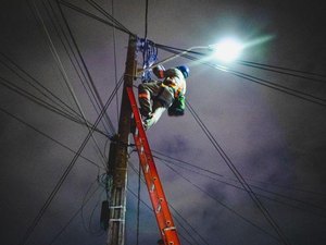 Iluminação pública de Maceió recebe mais de quatro mil manutenções em maio