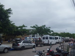 Temperatura cai e ameniza calor em Pão de Açúcar