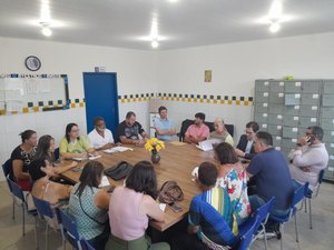 Sinteal se reúne com gestão municipal para discutir os precatórios do fundef e outras pautas da educação em Maribondo