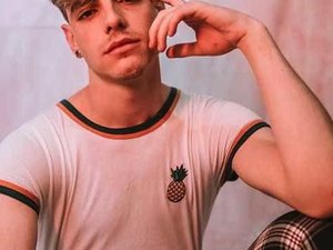 Filho de Alexandre Frota segue passos do pai e entra para pornografia