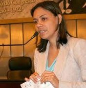 Flávia Cavalcante vai ficando isolada na disputa eleitoral
