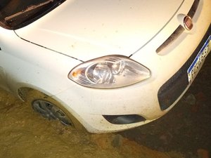 Estrada que dá acesso ao Povoado Boa Vista do Tomé está tomado por lama e dificulta passagem dos moradores