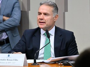 Com relatório de Renan Filho, comissão aprova renovação gratuita da CNH