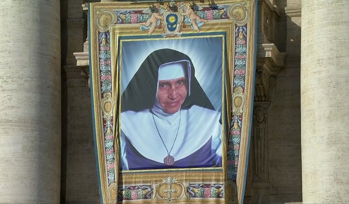 Irmã Dulce é canonizada e se torna a primeira santa brasileira