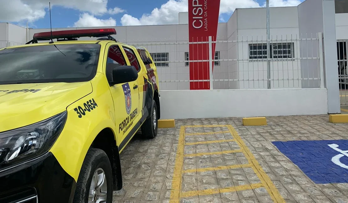 Homem é preso após agredir ex com socos e puxões de cabelo em Lagoa da Canoa