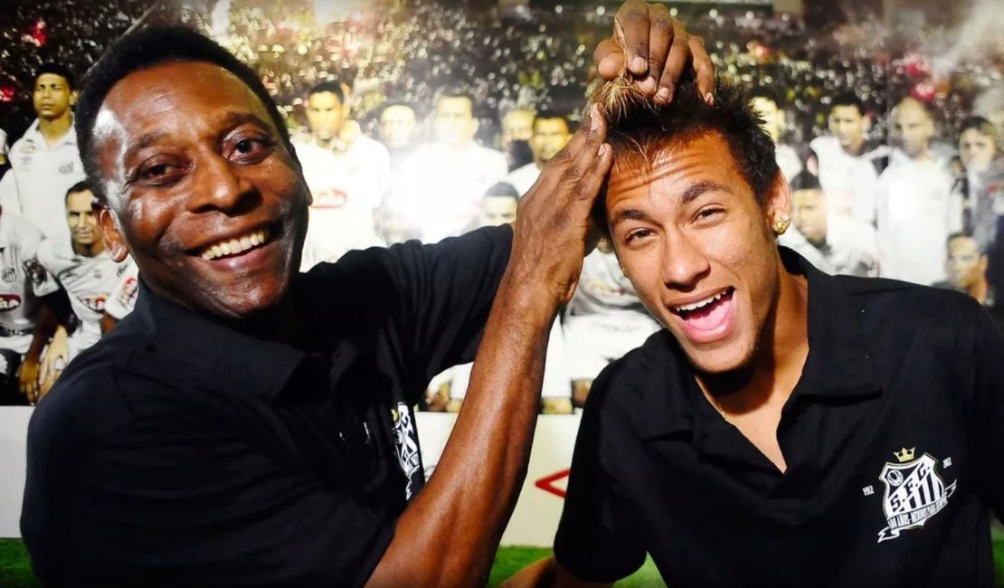 Equipe de Pelé utiliza IA para realizar convite a Neymar para jogar no Santos