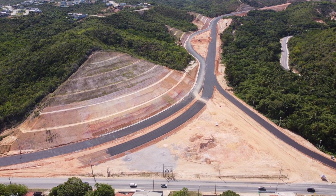 Tecnologia japonesa de resistência do solo aumenta estabilidade na obra na AL-102 Norte