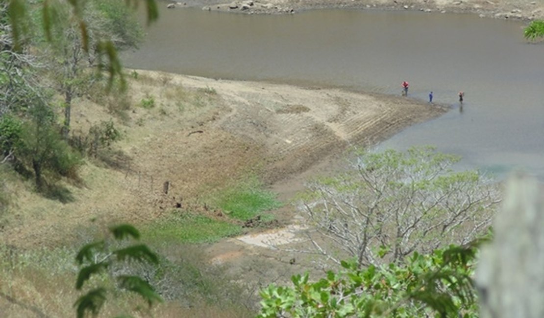 Barragem que abastece Estrela de Alagoas e Minador do Negrão, secou.
