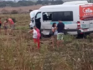 Acidente envolvendo van deixa um morto e cinco feridos na AL 110
