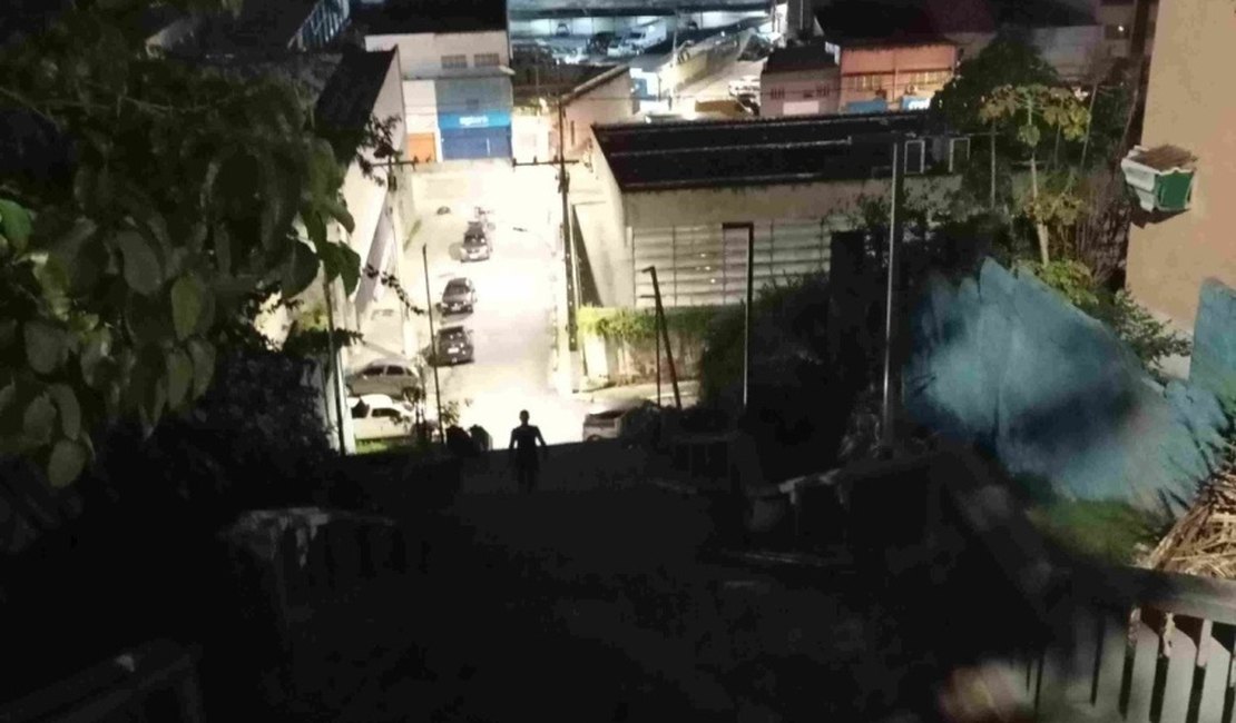 Furtos de cabeamento atingem dois pontos de Maceió e comprometem rede de iluminação pública
