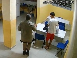 Policiais envolvidos em 'delivery' dentro do presídio são afastados das ruas pelo Conseg