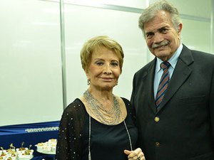 Tarcísio Meira e Glória Menezes são internados com covid-19