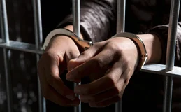 Polícia investiga sexo de policial com cinco presos em cela de delegacia