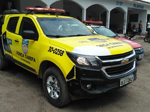 Dupla é presa com drogas e celular roubado, em Arapiraca