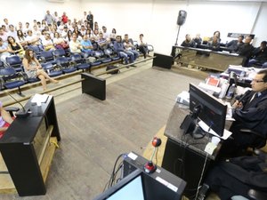Caso Grilo: réus são interrogados durante julgamento no Fórum