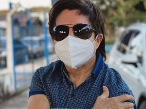 Xororó é vacinado contra covid-19 em Campinas: 'Que felicidade, meu Deus'