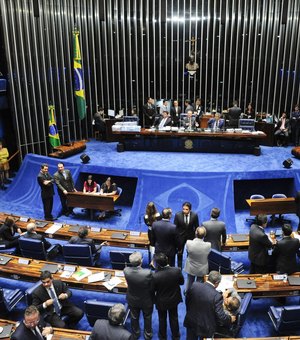 Senado aprova medida provisória do Médicos pelo Brasil