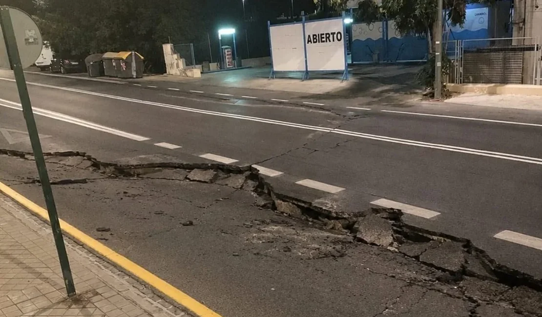 Maior terremoto em 70 anos assusta moradores de Granada, na Espanha