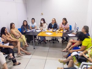 Emissão da carteira do autista é discutida entre Prefeitura e associações