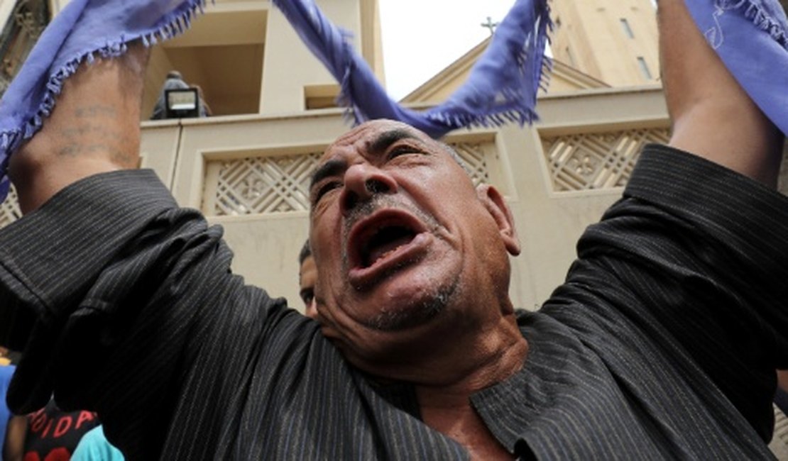 Explosões matam fiéis em igrejas no Egito a poucos dias de visita do papa