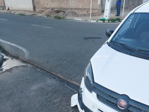 Colisão entre carro e moto deixa homem ferido no bairro São Luiz I, em Arapiraca