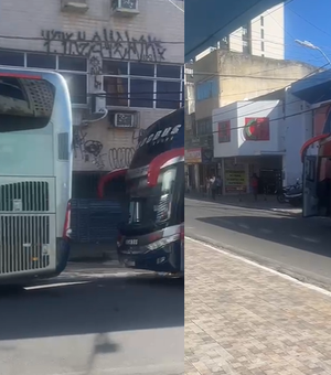 Ônibus com apoiadores chegam ao Centro de Maceió para ato com Lula