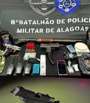 Jovem é preso com submetralhadora e drogas dentro de casa em Rio Largo
