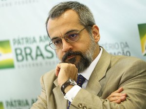 MEC quer alterar meta de investimento de 10% do PIB